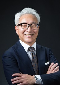 論説委員　亀山 修一