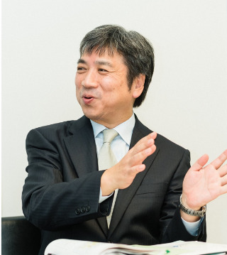論説委員　高橋　秀