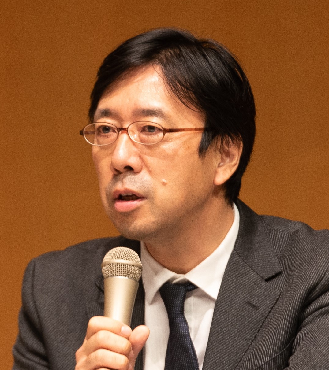 著者近影　北河 大次郎
