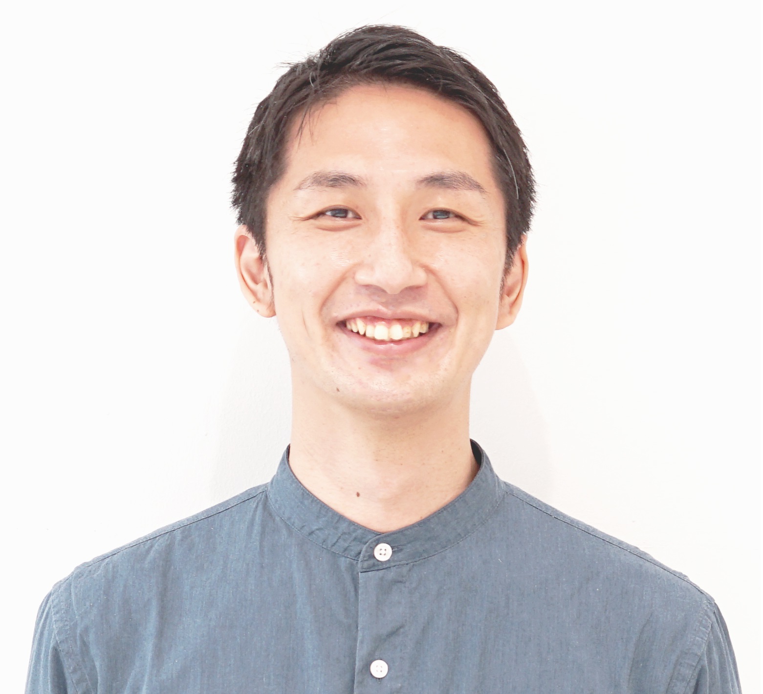著者近影　高柳 誠也