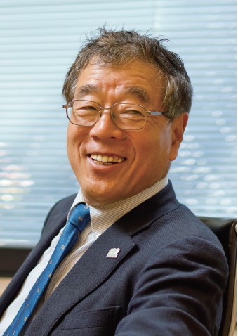 著者近影 藤野 陽三